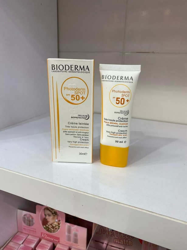 کرم ضد آفتاب بیودرما رنگی فتودرم اسپات SPF50