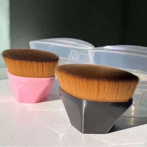 براش جادویی کرم پودر و رژگونه