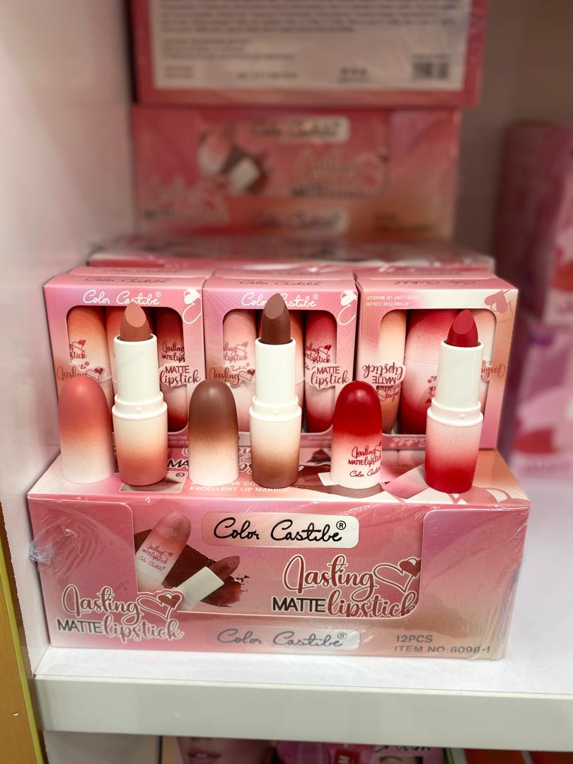💄 رژ لب مات ماندگار کالر کستل 💄  ✨ سه رنگ پرطرفدار و خاص در یک پک ✨ بافت نرم و مات مخملی ✨ پوشش یکدست و شیک روی لب ✨ ماندگاری طولانی بدون خشکی ✨ مناسب برای استفاده روزانه و مهمونی  📌
