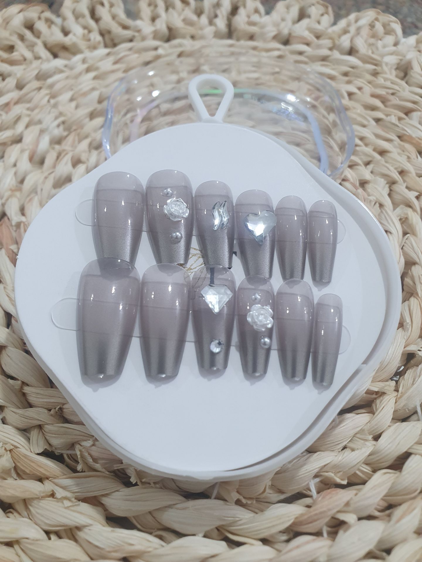 💅پک ناخن مصنوعی طرح‌دار + همراه با چسب💅