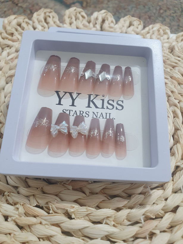 💅 پک ناخن مصنوعی طرحدار + همراه با چسب 💅