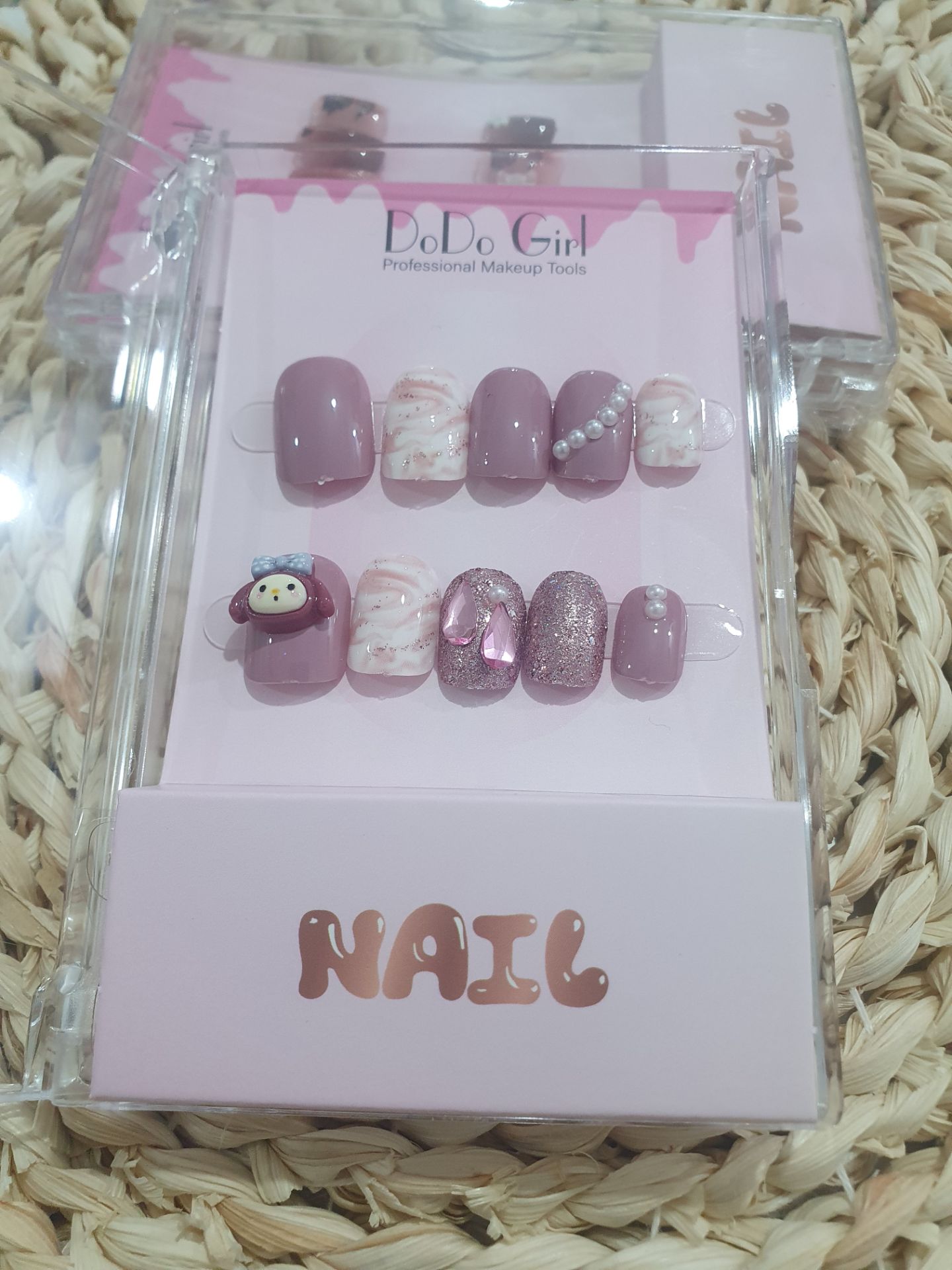 💅 پک ناخن مصنوعی طرح‌دار + همراه با چسب 💅