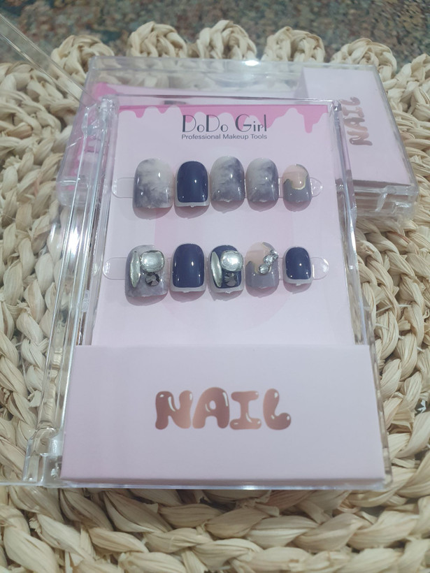 💅 پک ناخن مصنوعی طرحدار + همراه با چسب 💅
