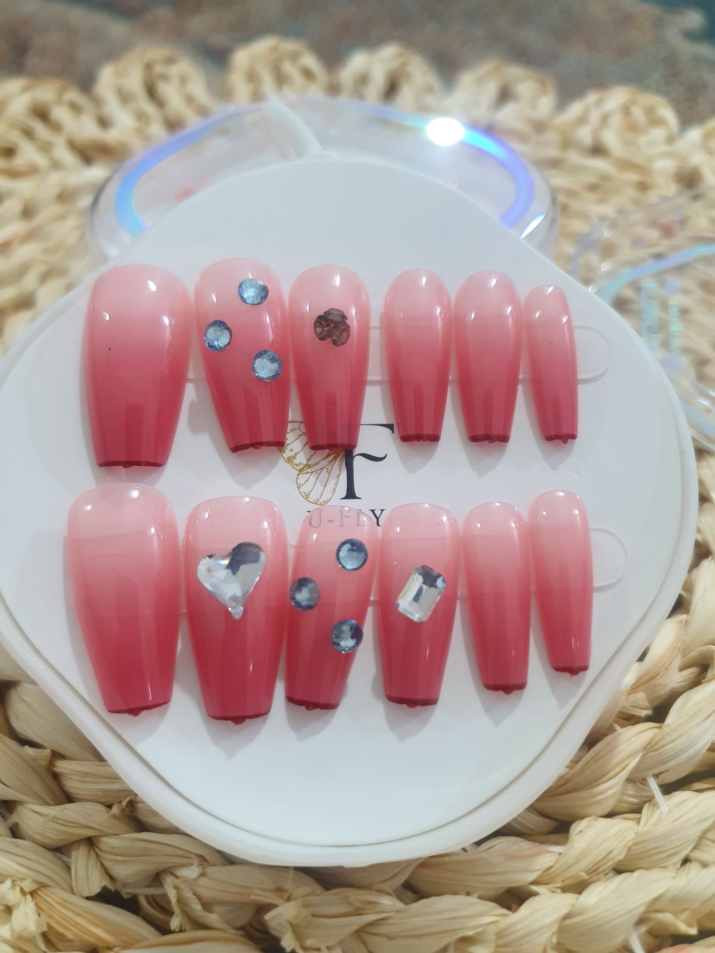 💅 پک ناخن مصنوعی طرح‌دار + همراه با چسب 💅