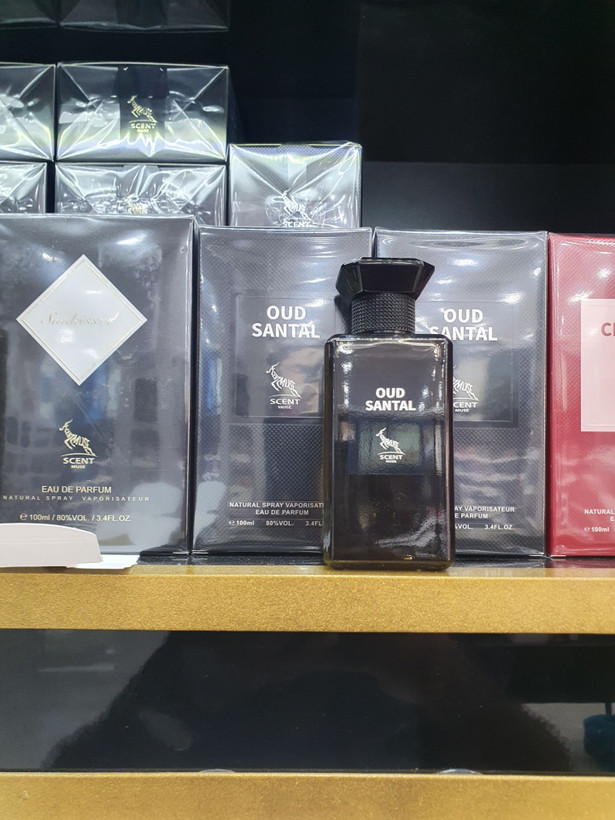 عطر Oud santal برند scent حجم 100 میل