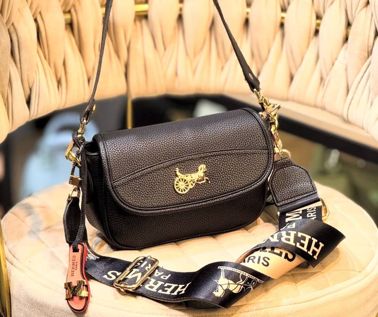 تجسم اصالت و شکوه؛ کیف لوکس Hermès طرح کالسکه