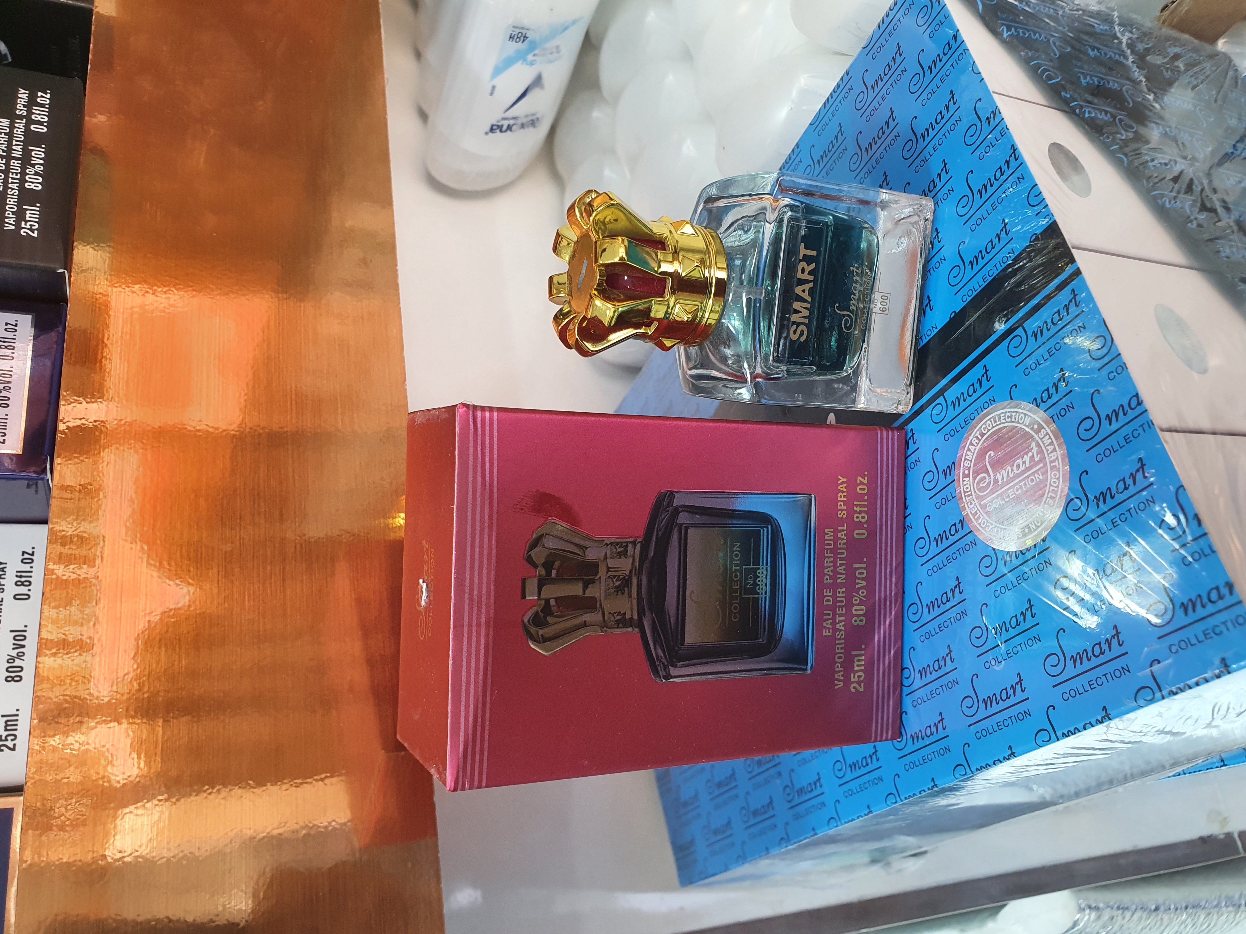عطر ۲۵ میل اسمارت کالکشن کد ۶۰۰ (رایحه کی ب با کلایو کریستین K by Clive Christian / مشابه دولچه گابانا کینگ K by Dolce & Gabbana) 👑💙🦁 ‌