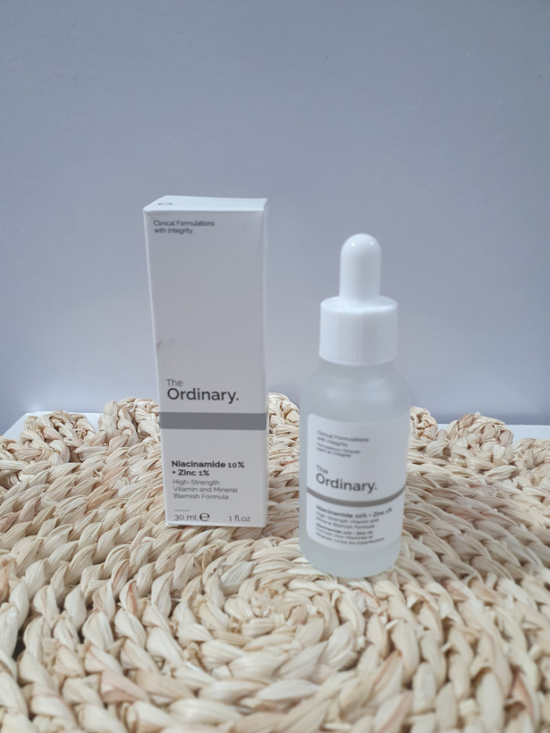 ✨ سرم نیاسینامید ۱۰٪ + زینک ۱٪ اوردینری (The Ordinary Niacinamide 10% + Zinc 1%) ✨ 🌟 قهرمان بلامنازع پوستهای چرب و مختلط! 🌟